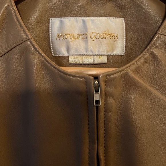 Margaret Godfrey Tan Leather Front Zipper Vest W/ Belt and Pockets - Size 6 - Picture 2 of 8